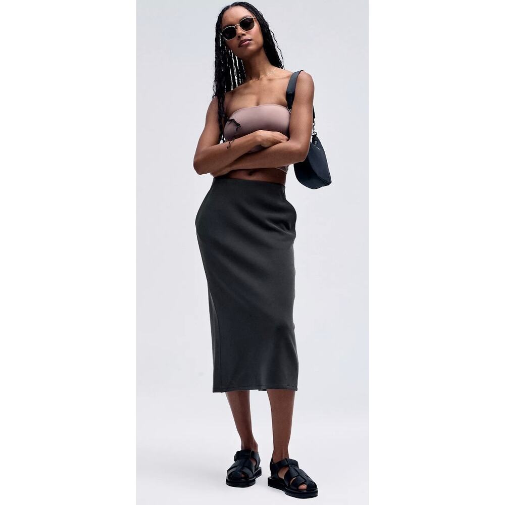 Lululemon Softstreme High-Rise Midi Skirt in Black - Picture 4 of 12